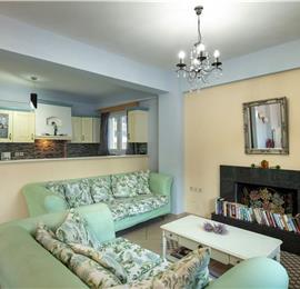 7 bedroom seaside villa with pool, Kassiopi, sleeps 13